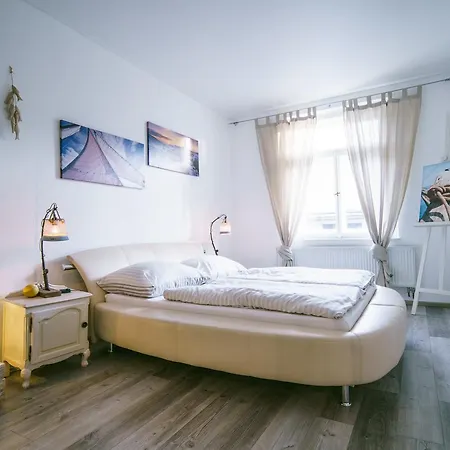 Fish & Fish Apartment
